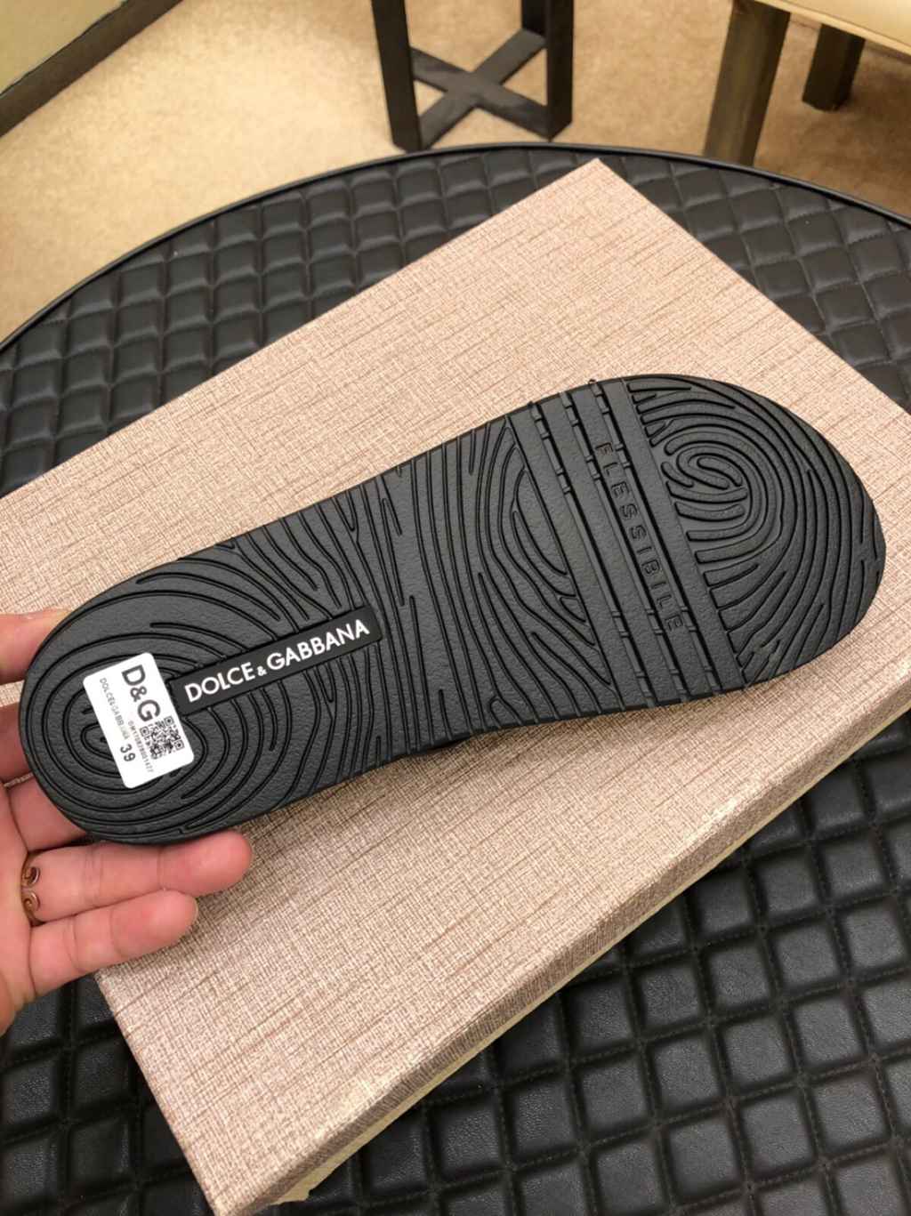 D*G slipper